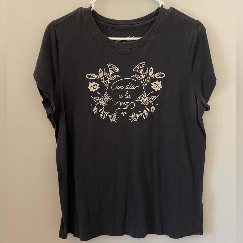 “Un dia a la vez” T-shirt